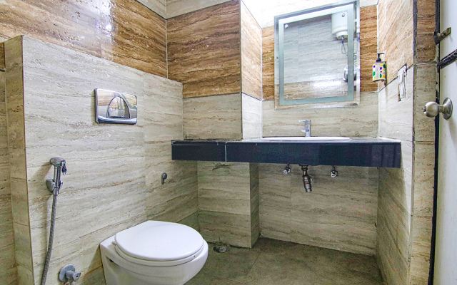 Fabhotel Singh Suite
