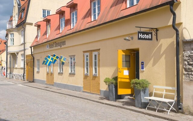 hotelImage