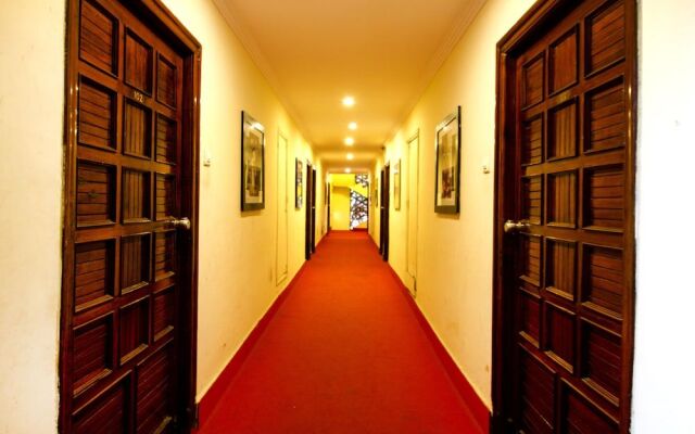 Hotel Rainbow Sapphire