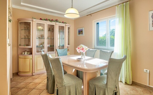 Beautiful Home in Labin With Wifi and 3 Bedrooms