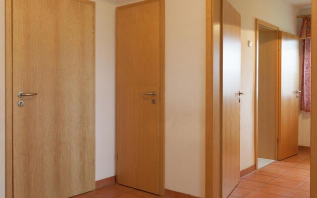 Modern Apartment in Reinhardtsdorf-Schona near Ski Slopes