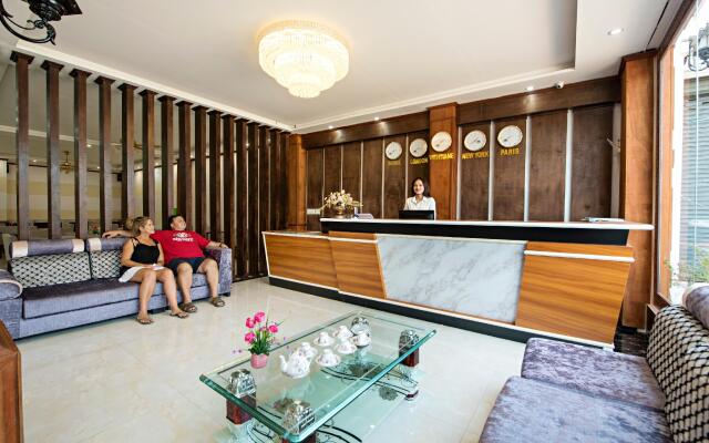 Premier Vang Vieng Hotel