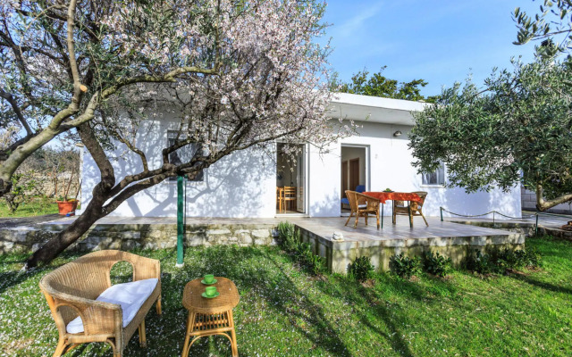 Bungalow In Sumartin, With Garden, Near The Sea