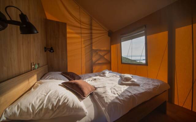Glamping Tents and Mobile Homes Trasorka - Campsite