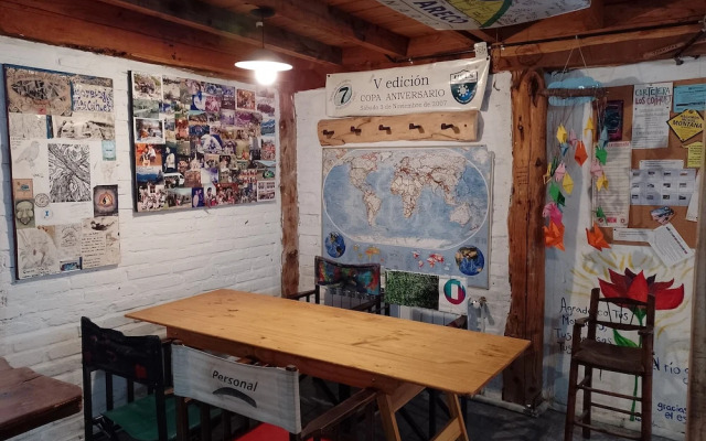 Hostel y Camping Los Coihues