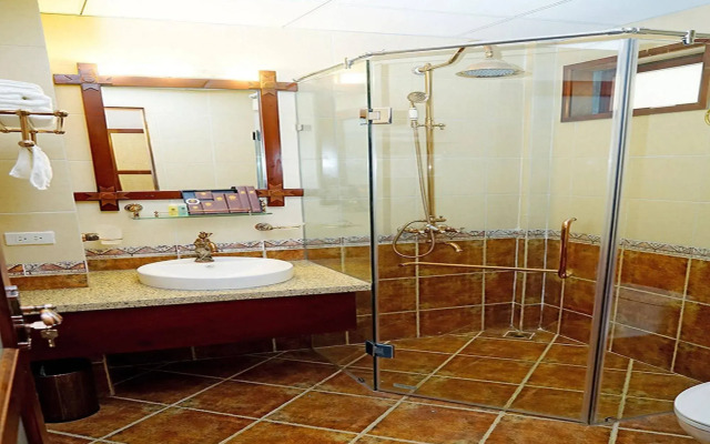 Hoa Binh Hotel