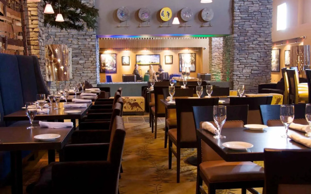 Sawridge Inn & Conference Centre Edmonton South