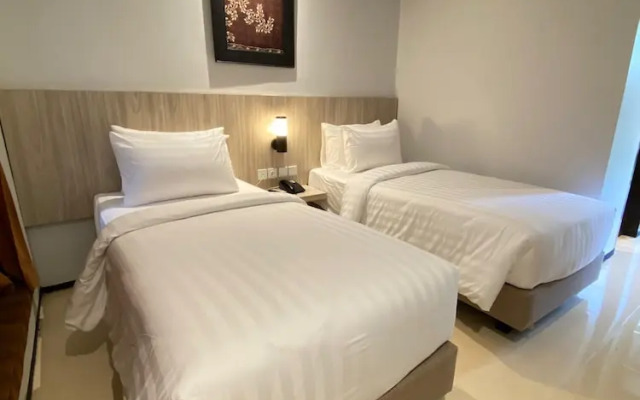 Tuwuh Hotel at Kayutangan