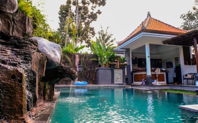 Bumbung Sari Villa
