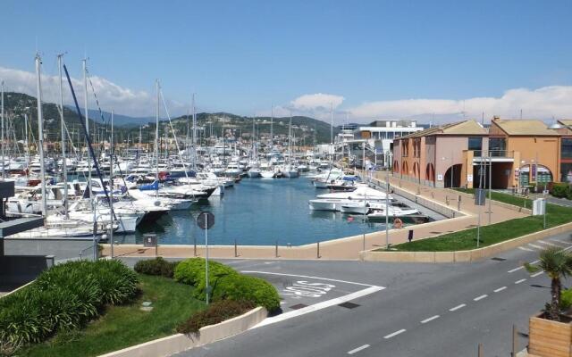 Casa Amico Mare