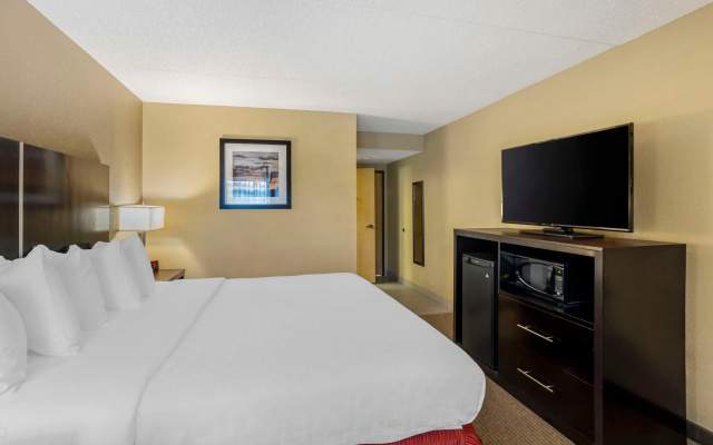 Best Western Harrisburg North Hotel