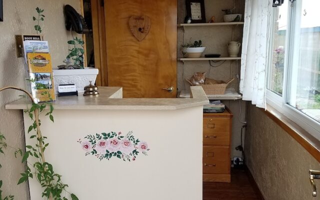 Sleep For Less Motel