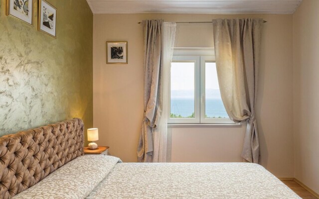 Amazing Home in Ravni with Hot Tub, WiFi & 1 Bedrooms