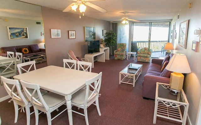 Oceanfront Luxury: 2BR Condo, St. Augustine