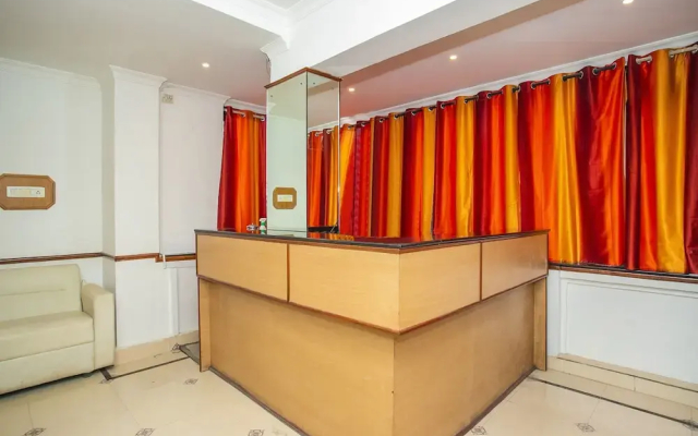 OYO 18544 Amm Residency