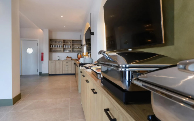 LIMNI Boutique Experience Hotel