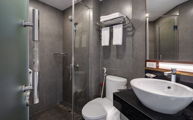Moon West Lake Serviced Apartment