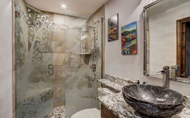 River Mnt Lodge W312 - 4 Br Condo