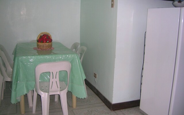 3BR Unit 2 Jefrell Apartments
