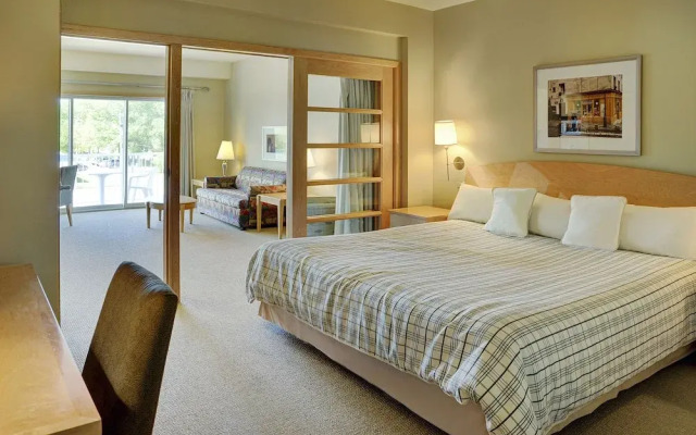 Lakeview Gimli Resort & Conference