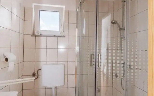 Milica - Parking and Garden - SA2 Gornji