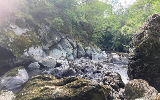 Charming Cabin Near Snowdonia National Park