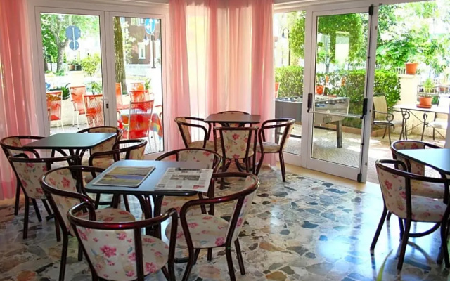 Hotel Urania