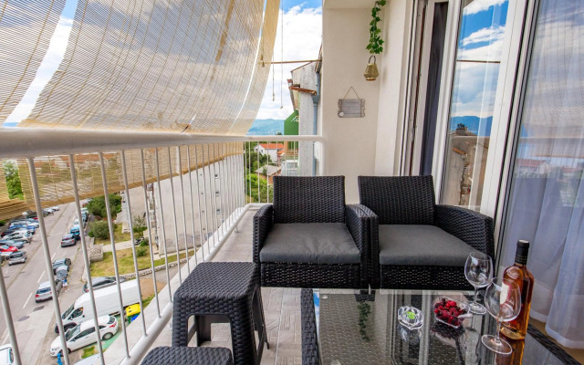 Victory Sea View Apartment