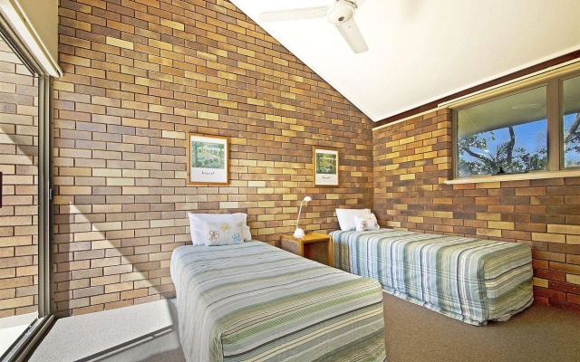 Glen Eden Beach Resort