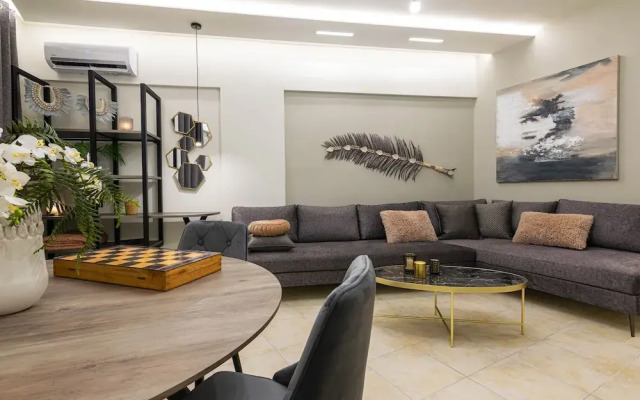Mouria Studios & Apartments