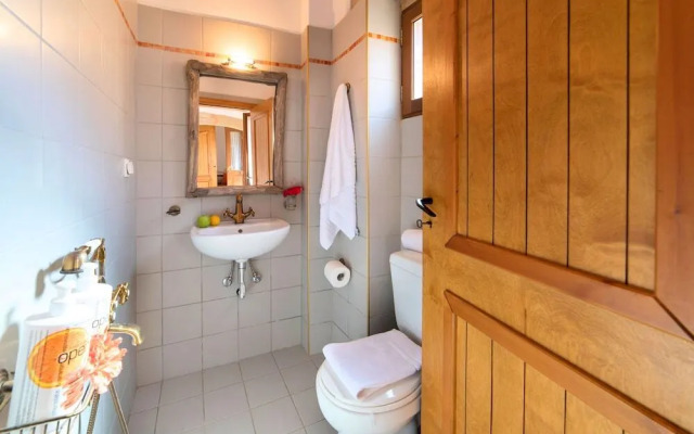 Captain Antonis, Traditional House Close To Chania