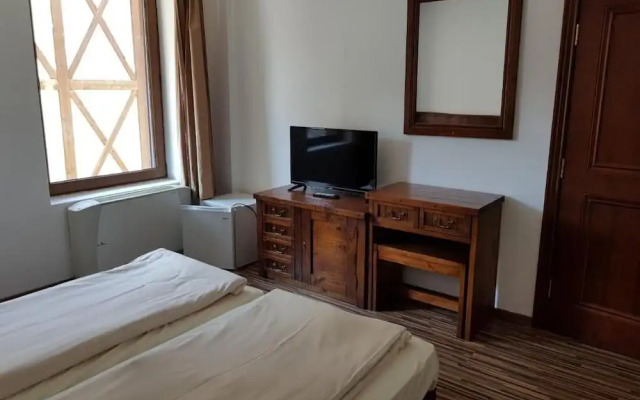 Room in Guest Room - Granat Double Room 3- Next to Gondola Lift