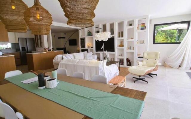 Villa Acqua 12 pers piscine chauffée accès direct plage