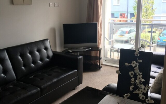 Remarkable 1-bed Apartment in Swansea Near Liberty