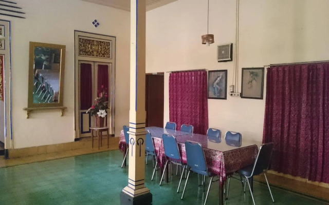 Metro Guest House