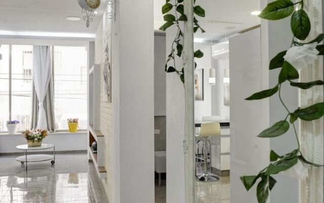 3 Bedrooms - Ben Yehuda