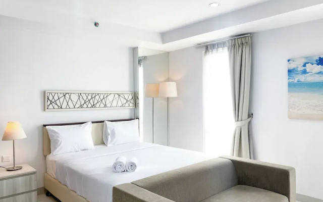 Spacious and Comfort Studio Apartment at Azalea Suites