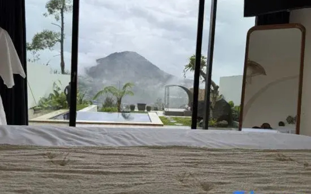 Pinggan Everest Bali