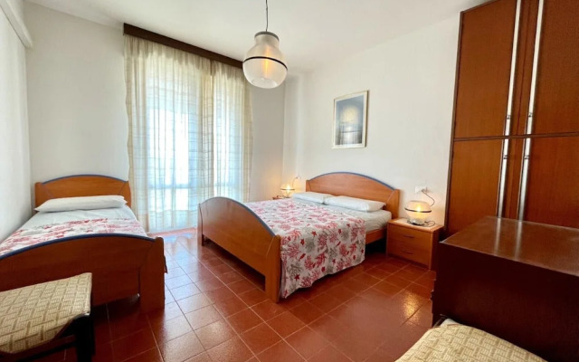 Comfy Flat With Terrace 250mt From the sea