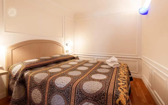 Villa Paradise-sleeps 20-pool-sea Views-pets