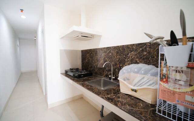 Nice 3Br Connected To Mall At Grand Sungkono Lagoon Apartment