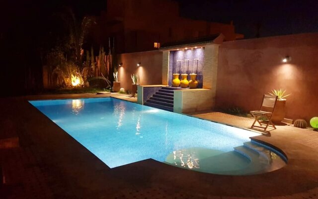Villa with 4 Bedrooms in Marrakech, with Wonderful Mountain View, Private Pool, Enclosed Garden