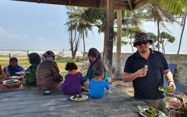 ALA Beach Lodge - Ketapang Homestay