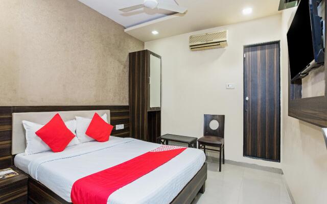OYO 8759 Hotel Adore Palace