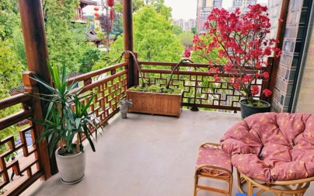 Chongzhou Yuetengxi Homestay (Yanhuachi)