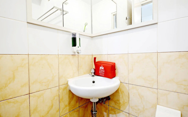 ZEN Rooms Cideng Barat