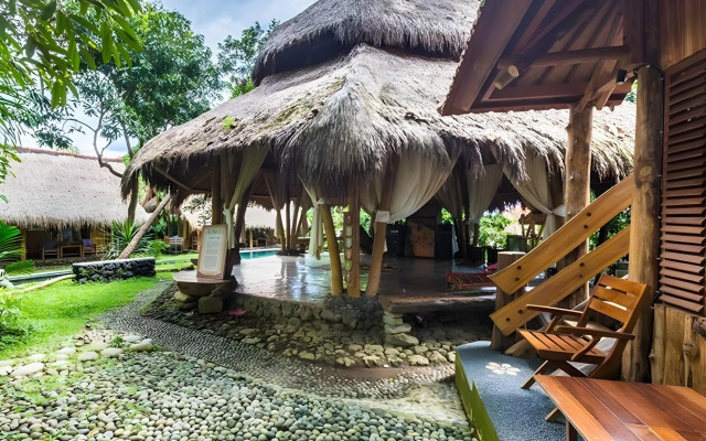 Omunity Bali