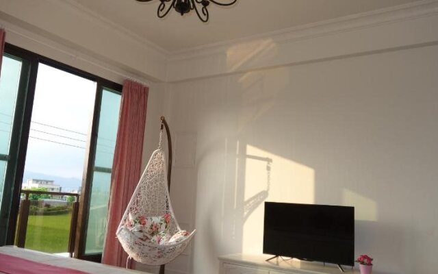 Green Field & Sunshine