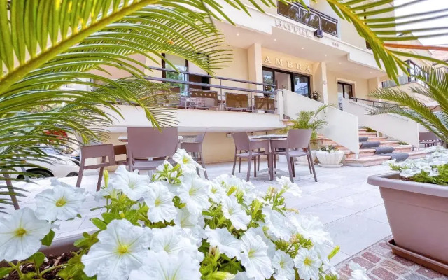 Hotel Ambra Cattolica