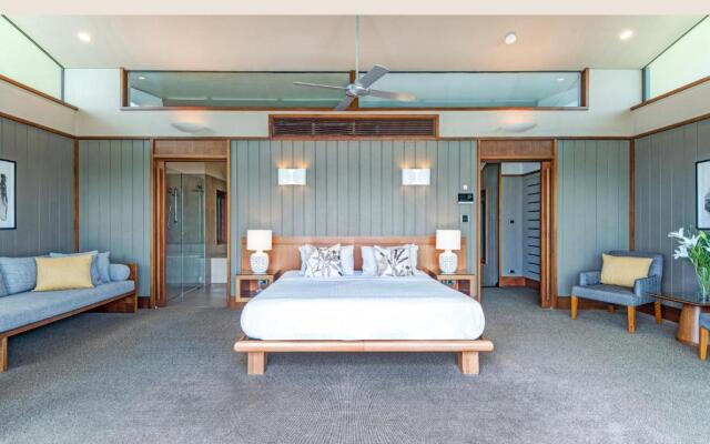 Yacht Club Villa